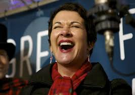 Caroling contest takes over downtown Portland sidewalks: 2014 Great Figgy  Pudding Caroling Competition