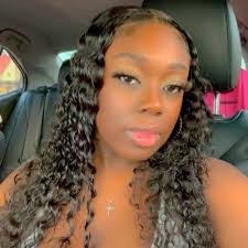 Farrah James's Instagram, Twitter & Facebook