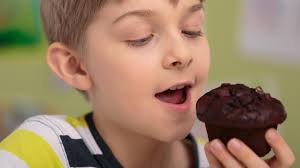 Collations gratuites dans les écoles : Malsaines ou non?