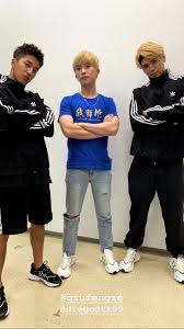 Kenny khoo feng ze (chinese: å…«å¤§éŒ„å½±å» å¤–æŸä¸‰äººè£é…·å©å³»ç¢©é‚±é‹'æ¾¤é™³é›¶ä¹å…«å¤§ç¶œåˆå°ä¹æ¾¤æŸ¥å€‹æ¯› Wolf