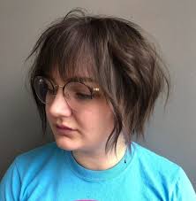 If you have a round face, try a short hairstyle. 48 Beautiful Short Hairstyles For Fat Faces And Double Chins