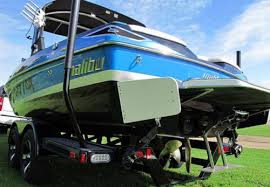 I think the only all aluminum engines malibu has put in boats is the caddy sc engine and the base corvette engine the ls3. Malibu Wakesetter 23 Lsv 2013 Boattest