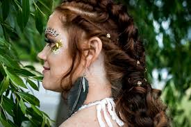 For nearly 2 years she exclusively cut hair then directly after spend time solely focusing on hair color. Coven Salon