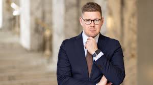 SDP:n puheenjohtajaehdokas Antti Lindtman julkaisi visionsa vuoteen 2035 -  Suomen suunta on tulevaisuus - Antti Lindtman