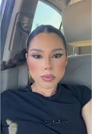 Amy Contreras (@amycontreras83)