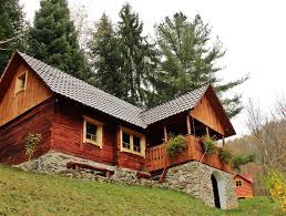 In acelasi timp, anul trecut, pentru 31 de structuri de cazare au fost retrase certificatele de clasificare, in timp ce opt structuri de alimentatie publica au ramas fara. InnoptÄrile Inregistrate In Structurile De Primire TuristicÄ In Primele NouÄ Luni Au ScÄzut Cu Aproape 50 Stiri Din Judetul Hunedoara