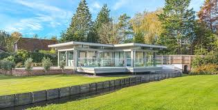 Dank bauzeitgarantie kann man sich auf die termine und preise verlassen und zu transparenten kosten komfortabel ohne allzu viel aufwand ins haus einziehen. Fertigbauhaus Art Bungalow Sample 5 Huf Haus Oko Modern Aus Holz