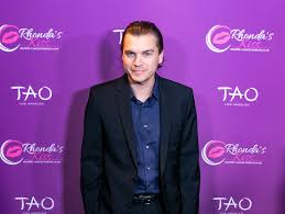 AN EVENING OF GIVING GOOD FORTUNE