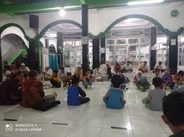 Salah satunya dosen saya di u*m. Sayap Mas Utama Wings Jakarta