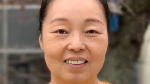 Evelyn Hu's Instagram, Twitter & Facebook