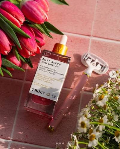 ✨ El Truly Soft Serve Oil está rompiendo y tu piel lo NECESITA ✨ Si aún no  lo tienes en tu rutina, te estás perdiendo el glow más jugoso y suave de
