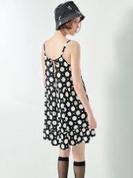 V&aacute;y 2 d&acirc;y m&agrave;u đen chấm bi