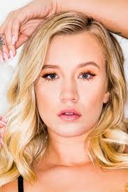 Bailey Brooke's Instagram, Twitter & Facebook