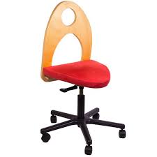 Für mich war es am wichtigsten rückenprobleme zu eliminieren. Der Ergonomische Burostuhl Gegen Ruckenschmerzen Entwickelt Von Hermann Schopf Der Seit Jahren Als Physiotherapeut Men Burostuhl Burostuhl Ergonomisch Stuhle