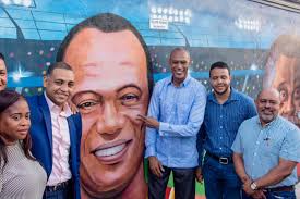 Ayuntamiento inaugura mural gigante del deporte petromacorisano