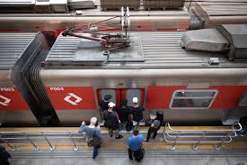 CPTM: Caos em SP! Descarrilamento e Lotação! 😱 O Que Aconteceu? - Imagen principal del artículo