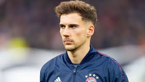 Er besteht aus 2 ganz normalen zöpfen. Bayern Interesse An Rabiot Welche Fcb Stars Darunter Leiden Wurden German Site
