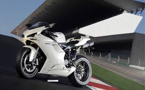 Yamaha Heavy Bikes Wallpapers - Top Free Yamaha Heavy Bikes Backgrounds -  WallpaperAccess