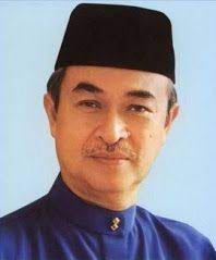 Sofia pun muka lebih pada ayah dia. Perdana Menteri Kelima Tun Abdullah Bin Haji Ahmad Badawi Malaysia Hand Painted Decor Men