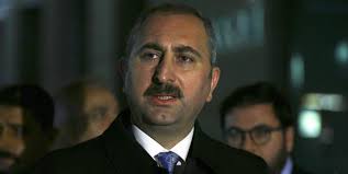 Konya'da kaza yapan kamyonetin yaralı sürücüsüne yardım için gelenlere otomobilin çarpması sonucu 2 kişi öldü, 3 kişi yaralandı. 71wzx Tfd1mmdm