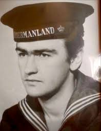 Man förstår att du föll för denna snyggingen mamma. Himla tur det, för  annars hade jag inte varit jag🤷🏻‍♀️😁 Grattis på Fars Dag pappa 💙.  Älskar dig 🥰 #farsdag❤️