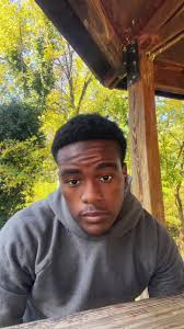 keevie hooks (@keev1e_)