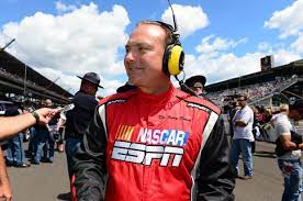 Stuart scott, a longtime anchor at espn, died sunday morning at the age of 49. Espn S Jerry Punch Bids Goodbye To Nascar At Martinsville National Roanoke Com