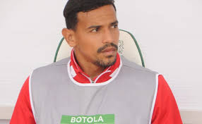 بلخضر يرد على المشككين في عدد ألقاب الوداد بطريقته الخاصة