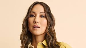 Why did this comic have her gig cancelled?