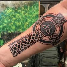 Many people born between 5th of august and 1st september normally wear the salmon/fish celtic tattoo for men as it represents their zodiac. Awesome Irish Tattoos To Celebrate Your Celtic Heritage Tattoo Stylist