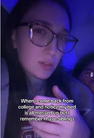 Savannah Edge (@fake.savannahhh)