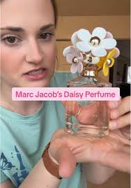 Marc Jacob’s Daisy Eau So Fresh: A Must-Have Floral Perfume