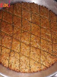 طريقة عمل الحلبة بالسميد زاكي Arabic Food Arabic Sweets Recipes Sweet Sauce