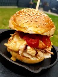 Honey Mustard Pulled Chicken Burger Bbq Kantine Honig Senf Huhner Pulled Pork Burger