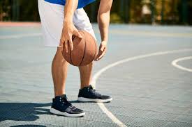 Mungkin bagi anda yang belum pernah mengikuti pertandingan basket, tentu masih belum memahaminya. 6 Teknik Dasar Permainan Bola Basket Dan Penjelasannya Hello Sehat