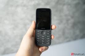 Đánh giá Nokia 215 4G: Kết nối LTE, đa ...