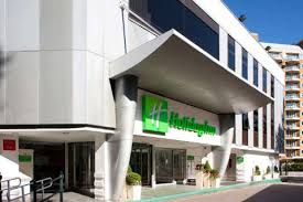 Most of the holiday inn express franchised hotels are on the fringes of central london but only a few underground stops away from most of the attractions and nightlife of london. Holiday Inn London Kensington Forum Kensington And Earls Court British Airways