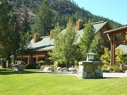 The lodge rooms are luxuriously appointed, and several have full kitchens. Hotel Freestone Inn In Mazama Washington 108 Reviews Parksleephotels Com