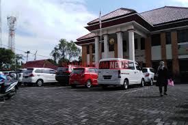 Bantuan langsung tunai bansos tunai (blt) pada program bantuan presiden (banpres) untuk pelaku umkm yang terdampak covid 19 senilai rp2,4 juta dapat. Rosidi Satu Dari 13 Tergugat Soal Waris Hadiri Undangan Mediasi Di Kantor Pengadilan Agama Pati