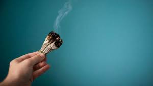 11 Benefits Of Burning Sage How To Smudge And More
