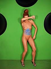 File:Body painted nude woman.jpg - Wikipedia