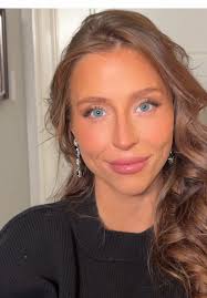 Honestly posting this because I can't get @Alyssa Flaherty song out of my  head , & also loved this glam