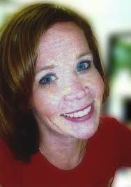 Elizabeth Carrie's Instagram, Twitter & Facebook