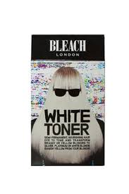 Unlike most other hair colour the application was fairly easy. How To Bleach Hair At Home For Blonde Look No Damage