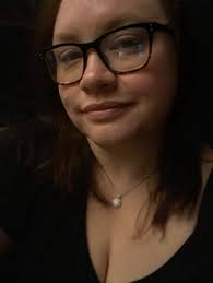 Wassup ladies, I'm Darius located in Fl/NY Here for the curvy queens that  likes horses !