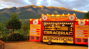 Abruzzo food is a mixture of different traditional taste and is also based on a number of dishes that unite them. Abruzzo Autentico Al Via Ad Avezzano Nel Week End Lo Street Food Con Truck Originali E Prodotti Del Territorio Abruzzolive