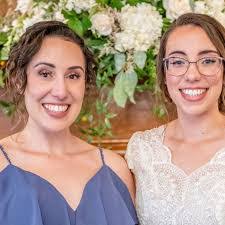 Karen Linson's Instagram, Twitter & Facebook