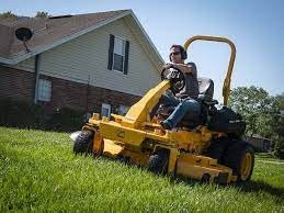 One nice thing about the steering wheel is they made the bottom a lot of the reviews refer to a briggs and stratton or kohler engine but this has the cub cadet branded engine. Cub Cadet Pro Z 972 Sd Zero Turn Mower Review Pro Tool Reviews