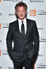 Hollywood actor sean penn said he is refusing to return to the set of his latest film series until 100% of the crew is vaccinated. Sean Penn Starportrat News Bilder Gala De