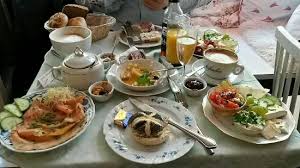 Was gibt es besseres als einen frischen kaffee mit saftigem kuchen? Uriges Kaffee Fur Kuchen Oder Zum Fruhstucken Cafe Fraulein Munchen Reisebewertungen Tripadvisor
